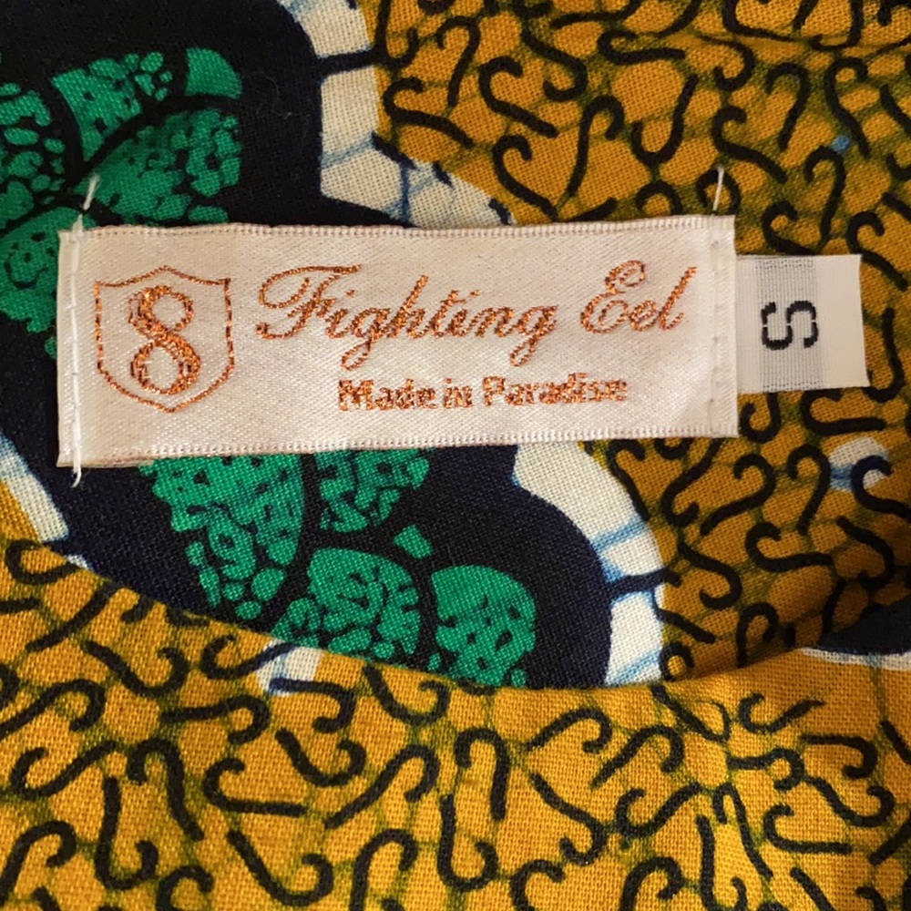 Fighting eel A-line dress with heart buttons - Picture 4 of 5